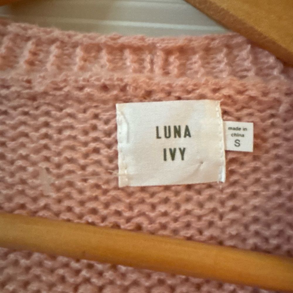 Luna Ivy Cherry Sweater (S) - Picture 4 of 4